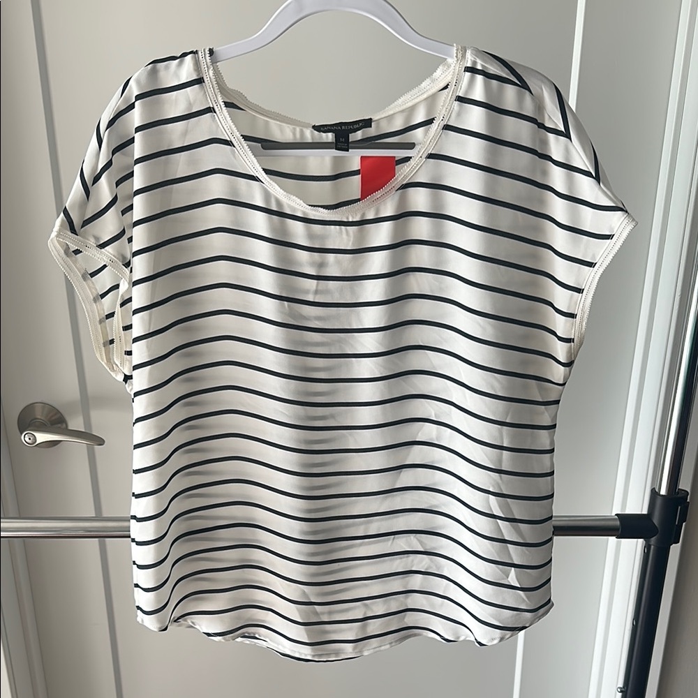 Banana Republic Boxy Black and White Short Sleeve Tee